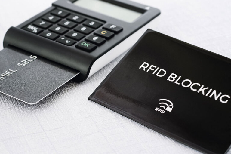 carta di blocco RFID