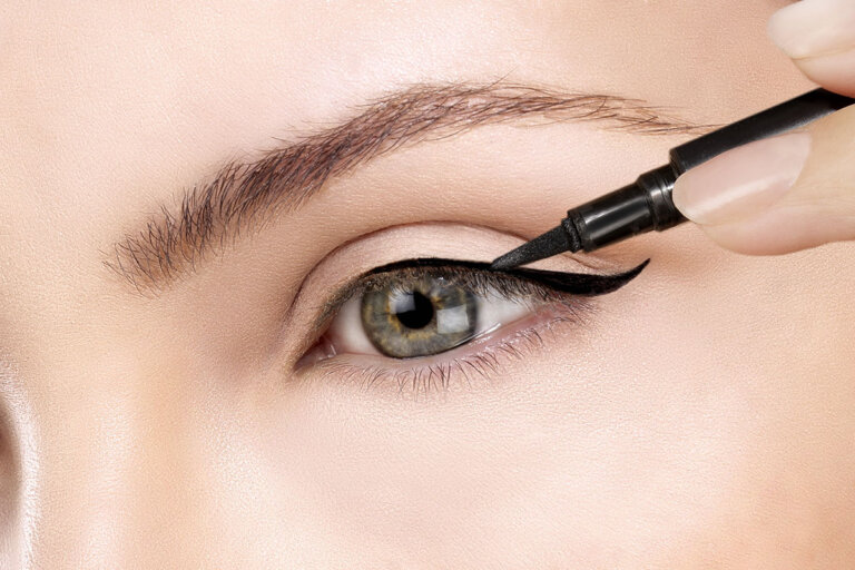 eyeliner