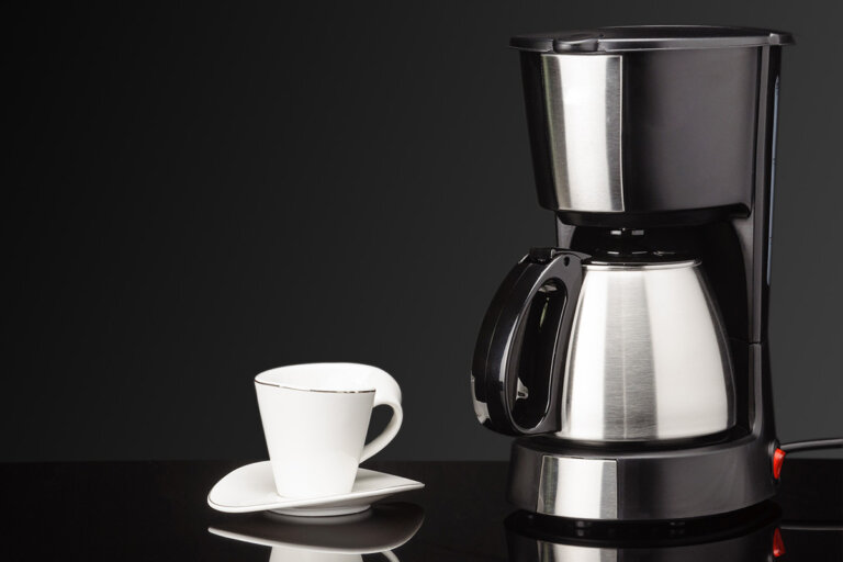 macchina da caffè con thermos