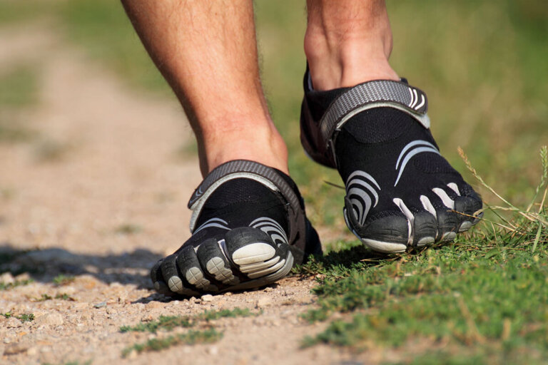 scarpa a piedi nudi da uomo